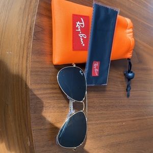 Never worn ray ban aviators junior